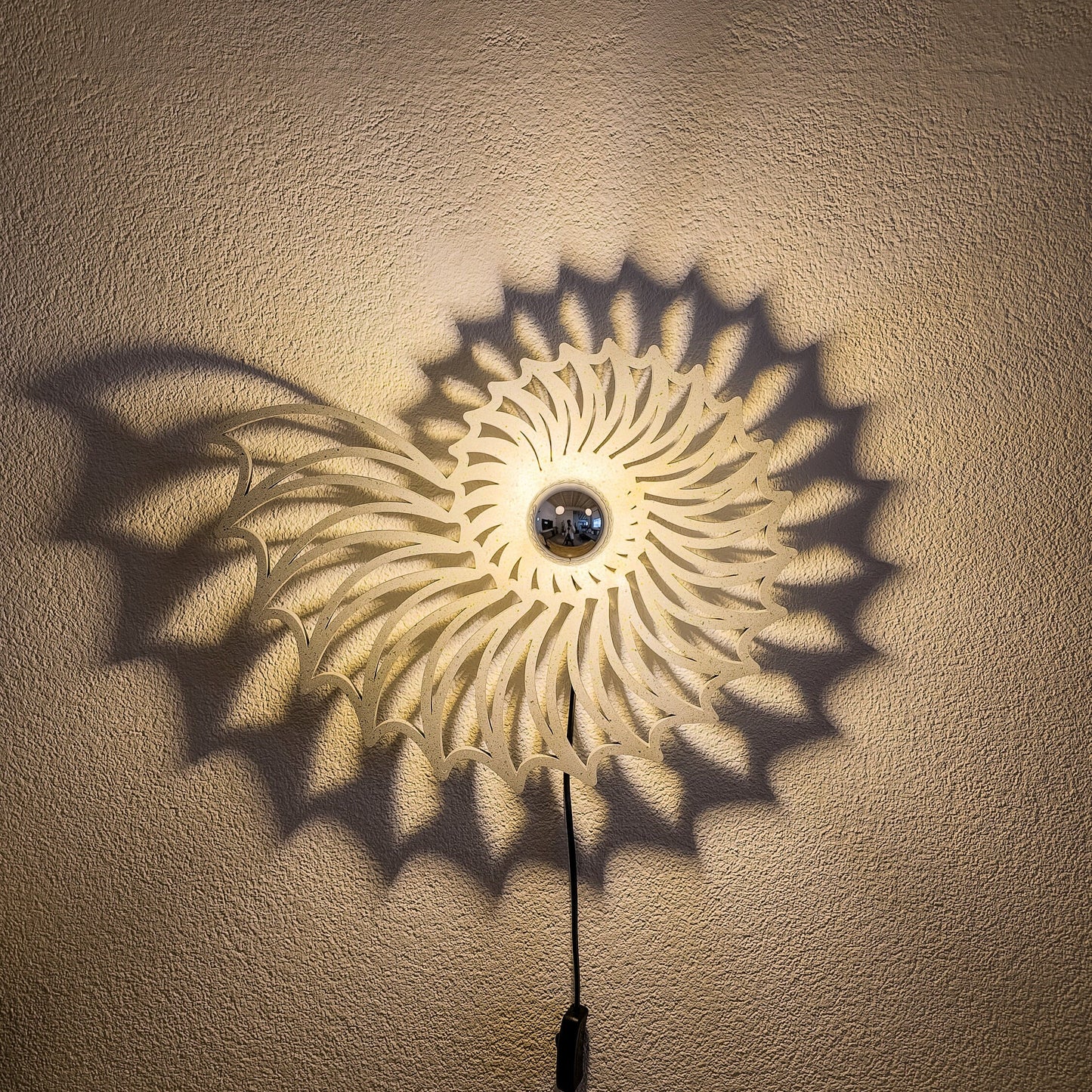 Wandlampe Nautilus, Steinoptik